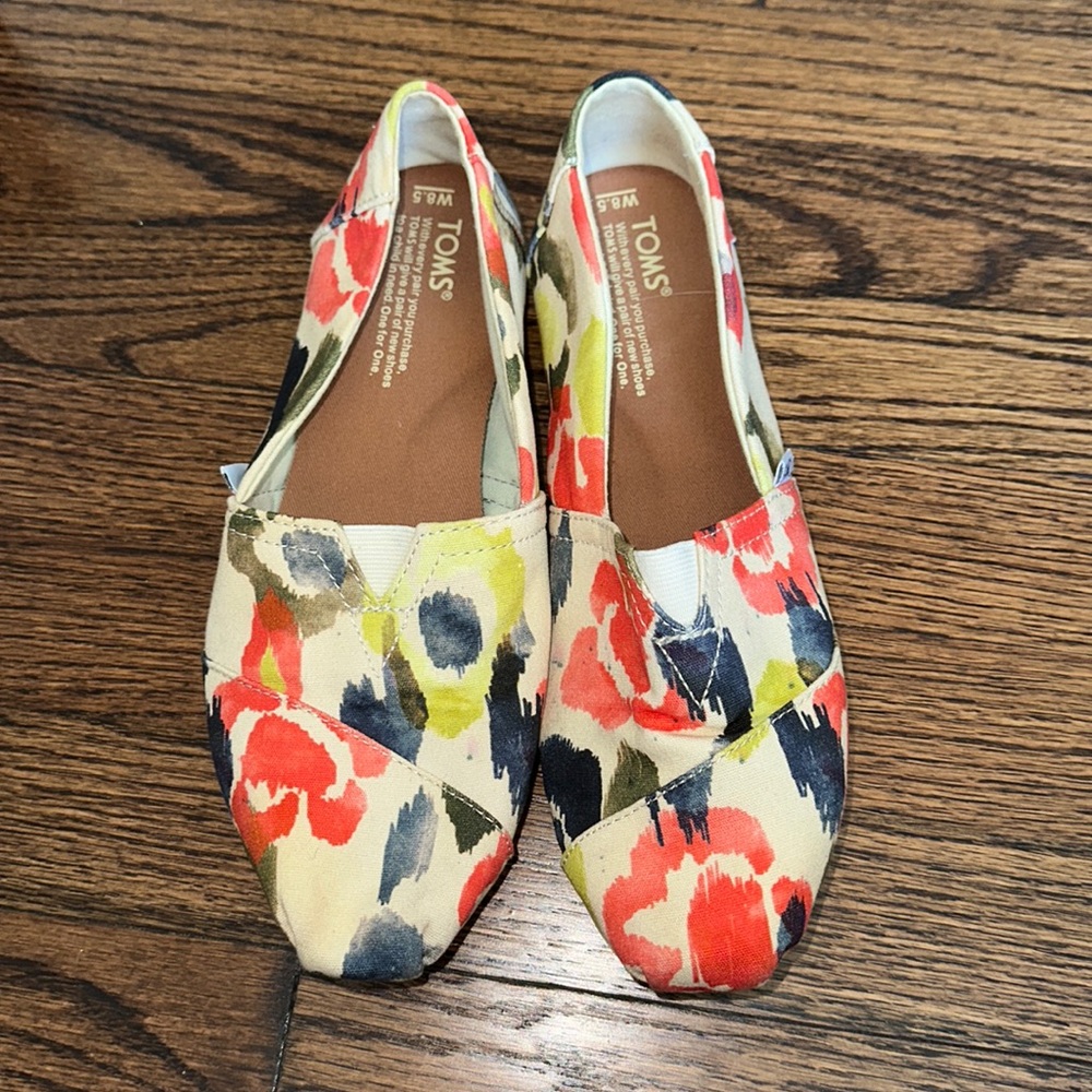 TOMS
